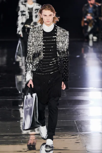 Look 33